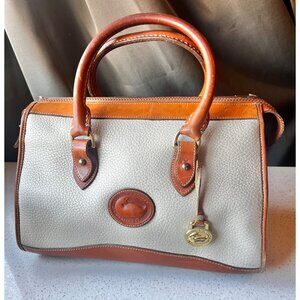 Dooney & Bourke Vintage Leather Handbag With Pebbled Texture In Tan & beige